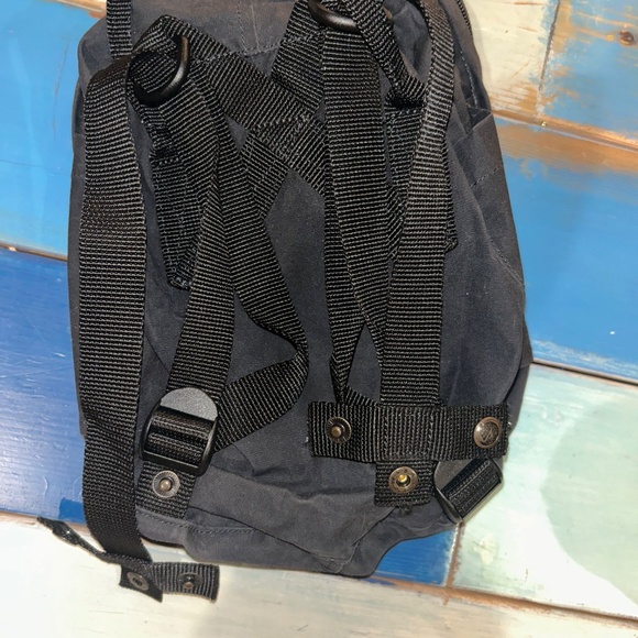 Fjallraven Kanken Mini Backpack in Black - Picture 4 of 6